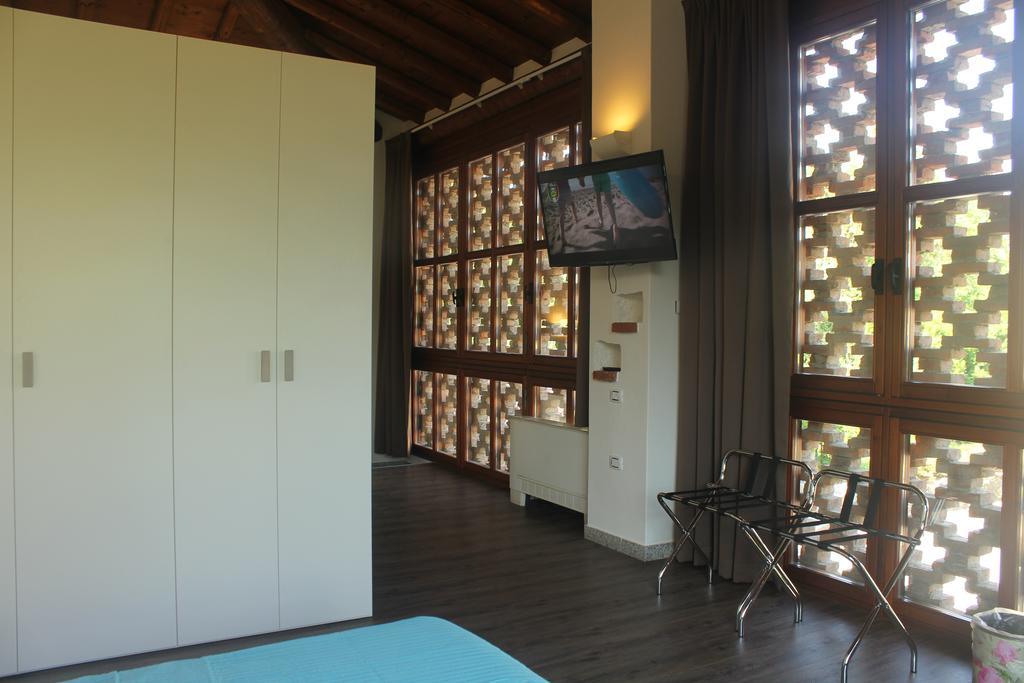 L' Antica Corte Lazzago โกโม ภายนอก รูปภาพ