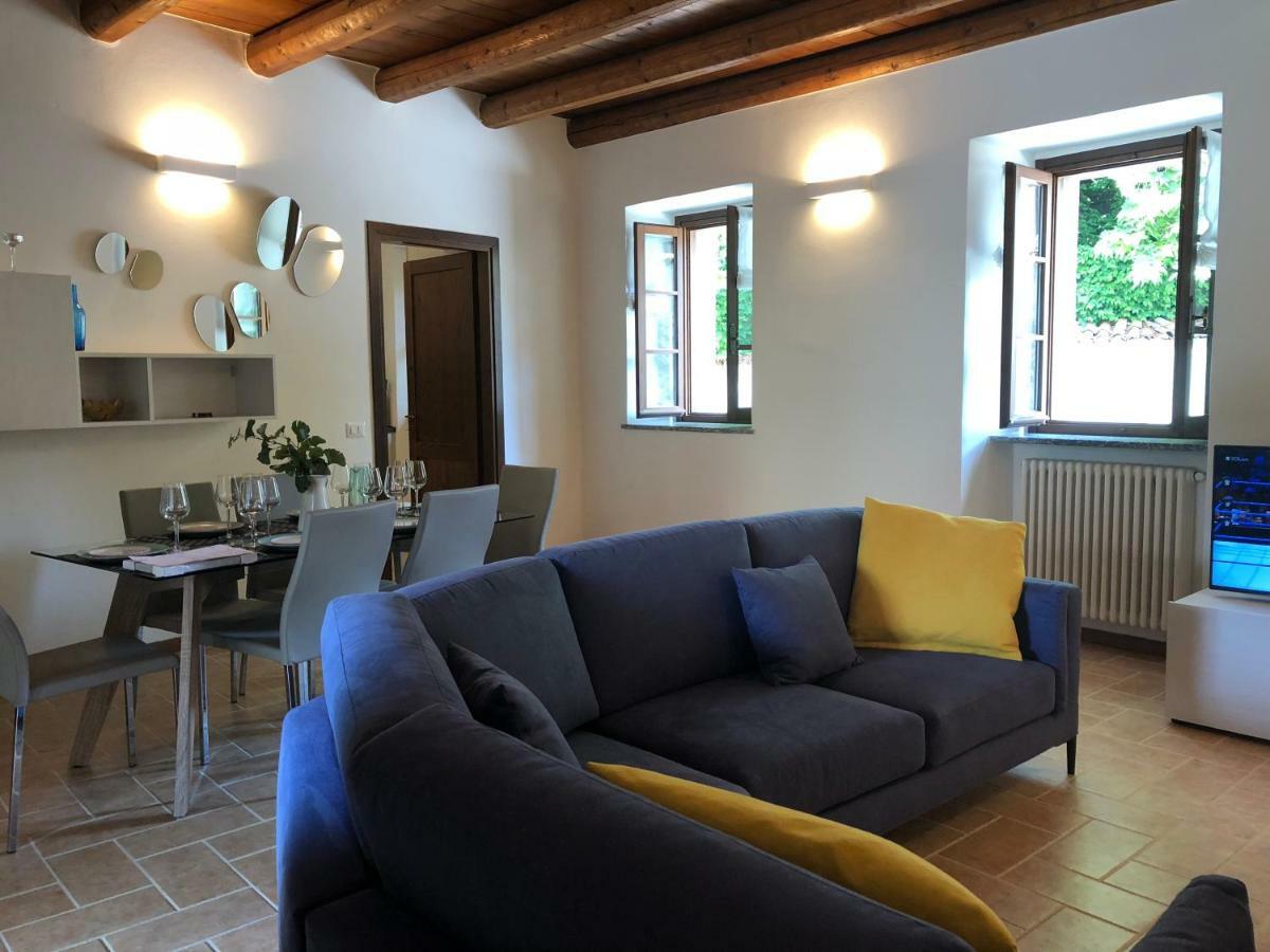 L' Antica Corte Lazzago โกโม ภายนอก รูปภาพ