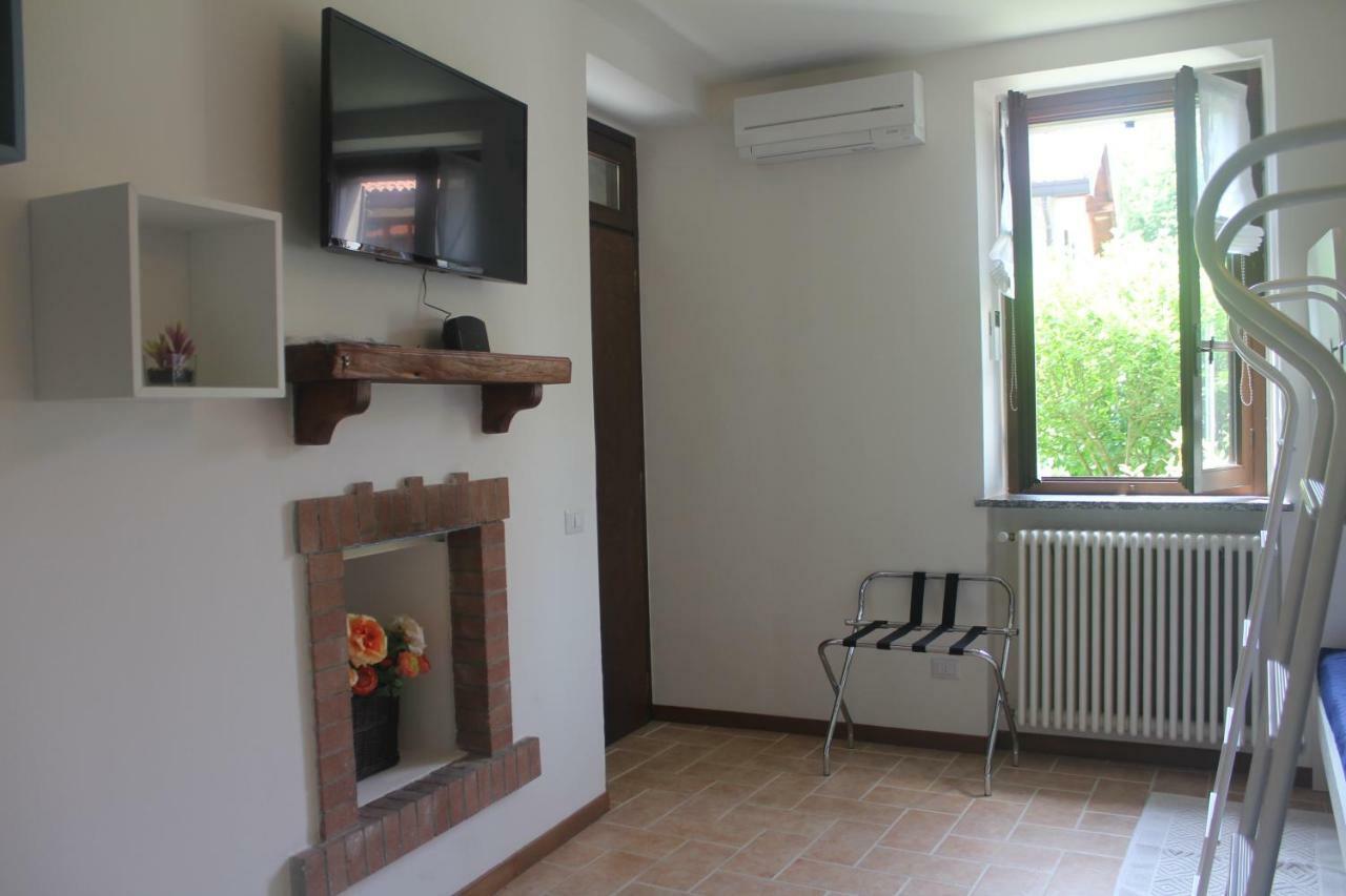 L' Antica Corte Lazzago โกโม ภายนอก รูปภาพ